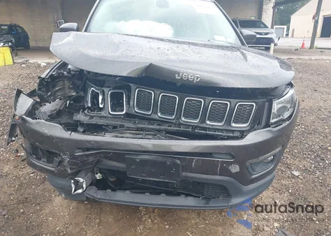 2019 Jeep Compass Latitude 4X4 из США, поврежденный, VIN 3C4NJDBB2KT767962